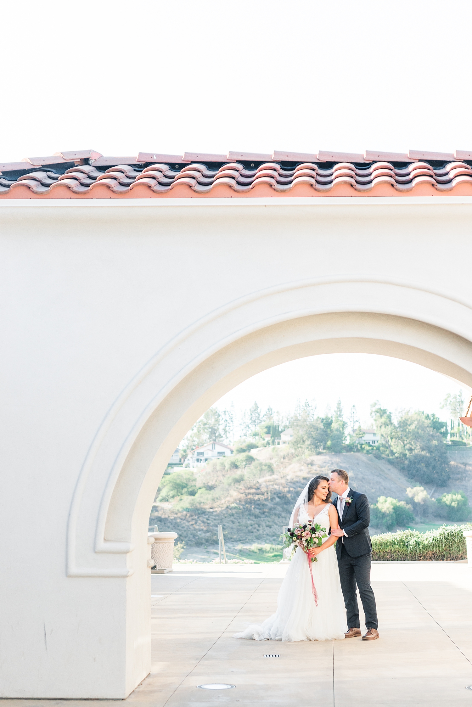 The Clubhouse at Anaheim Hills | Wedding Photographer | Golf course wedding_0083.jpg