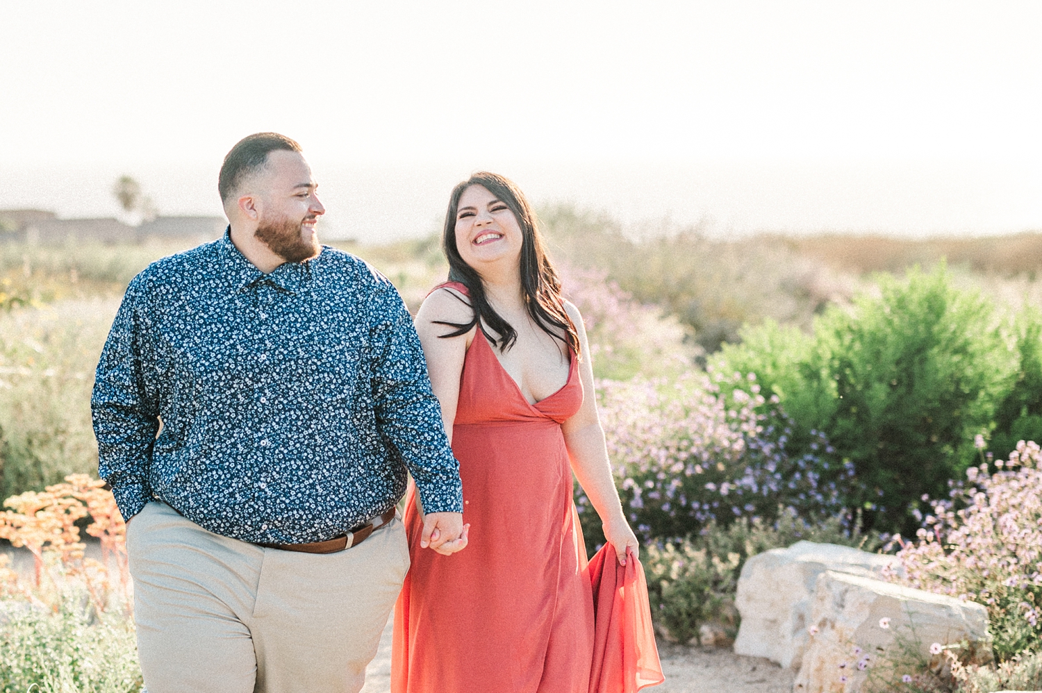Beach Cliffs Engagement Session at Sunset | Nataly Hernandez Photography | Edwin and Susana-25.jpg