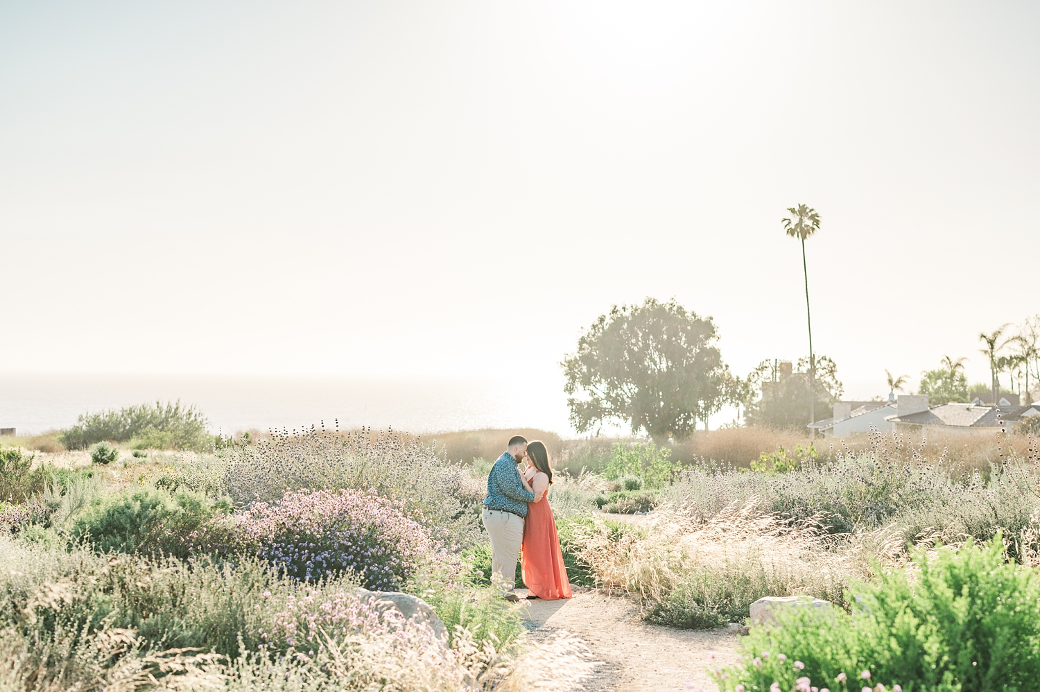 Beach Cliffs Engagement Session at Sunset | Nataly Hernandez Photography | Edwin and Susana-29.jpg