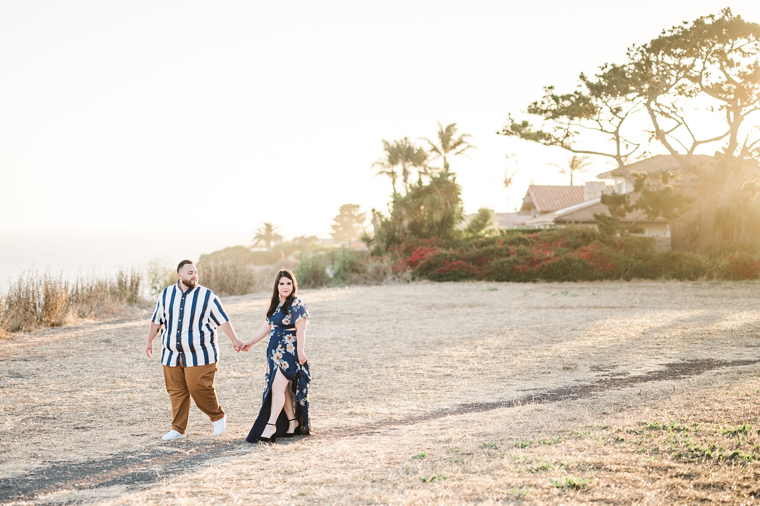 Beach Cliffs Engagement Session at Sunset | Nataly Hernandez Photography | Edwin and Susana-57.jpg