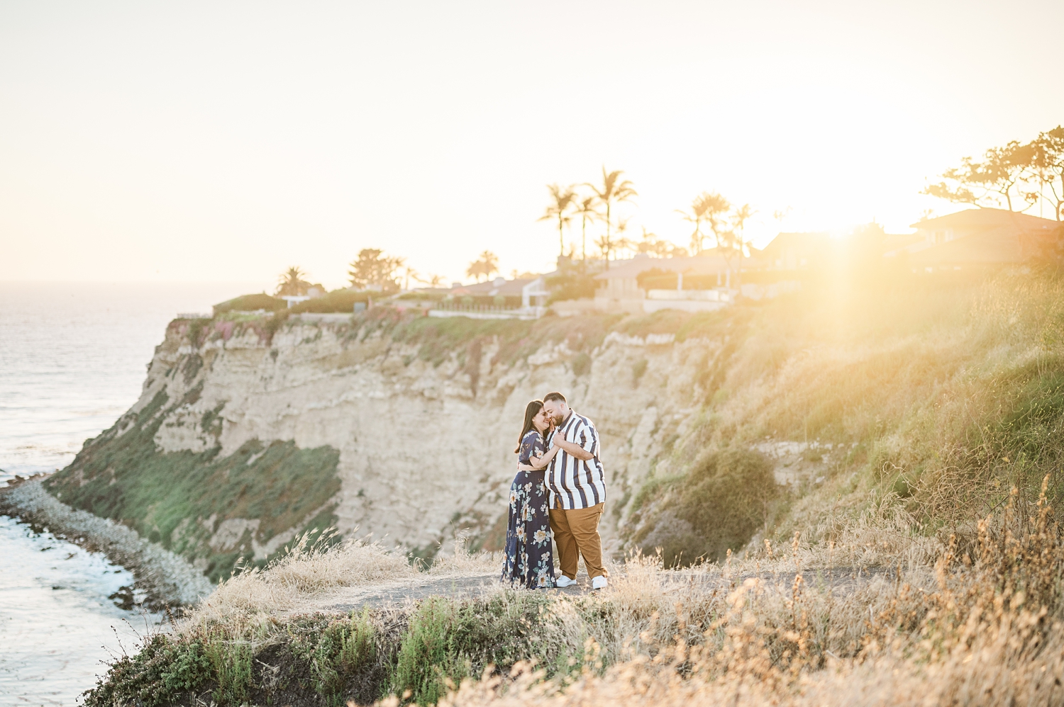Beach Cliffs Engagement Session at Sunset | Nataly Hernandez Photography | Edwin and Susana-74.jpg