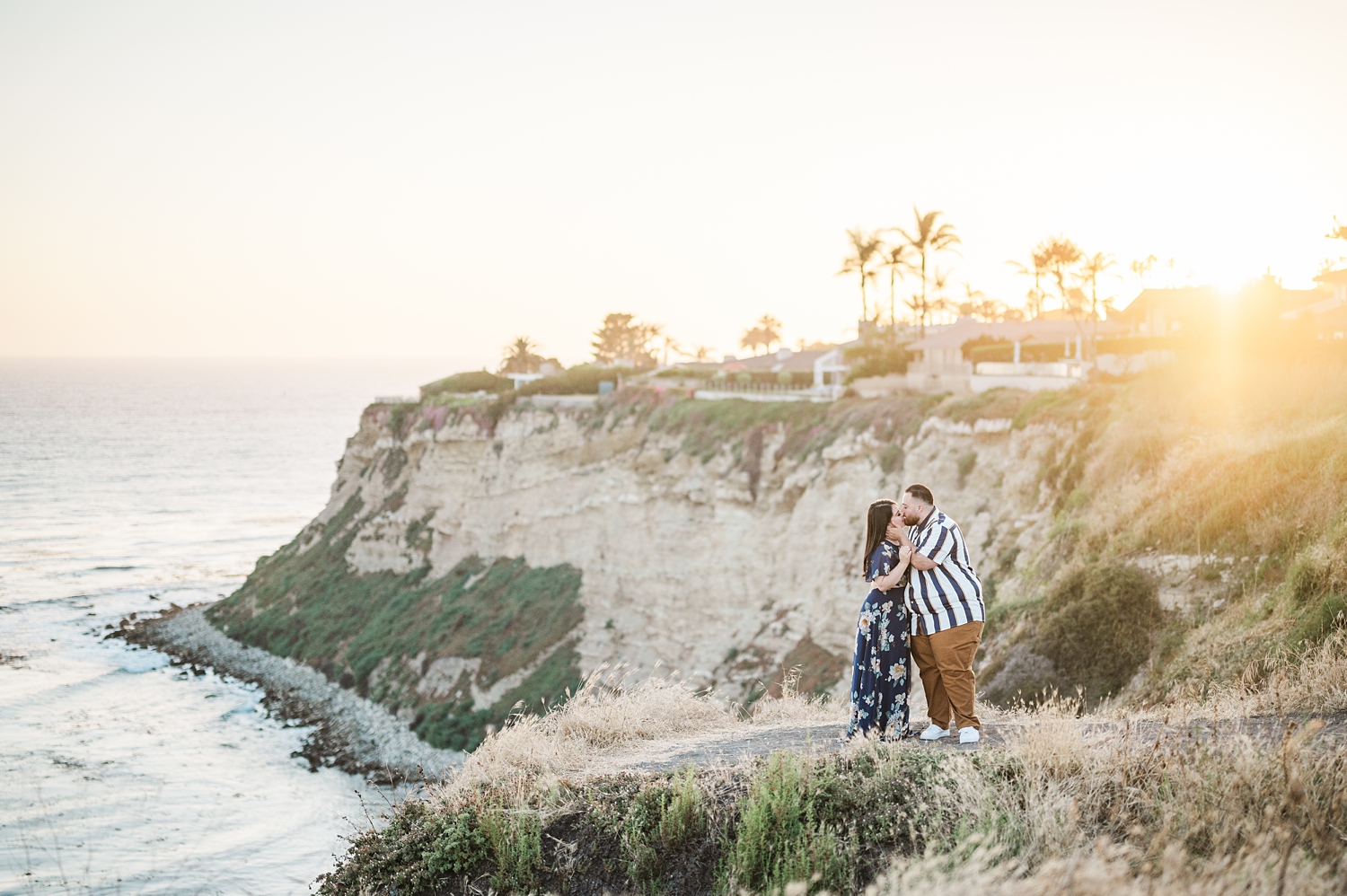 Beach Cliffs Engagement Session at Sunset | Nataly Hernandez Photography | Edwin and Susana-77.jpg