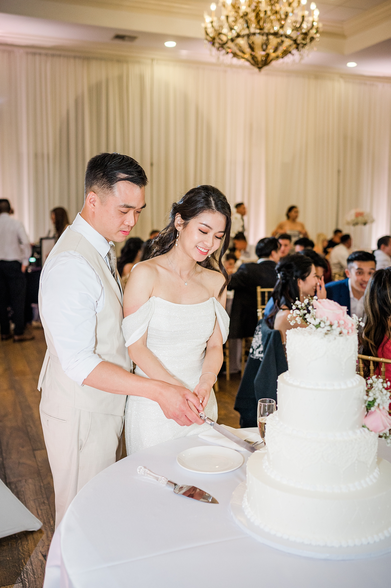 Chinese Tea Ceremony | Romantic Garden Wedding | OC Wedding Photographer | The Villa Westminster-129| Nataly Hernandez Photography | Diana + Byron.jpg