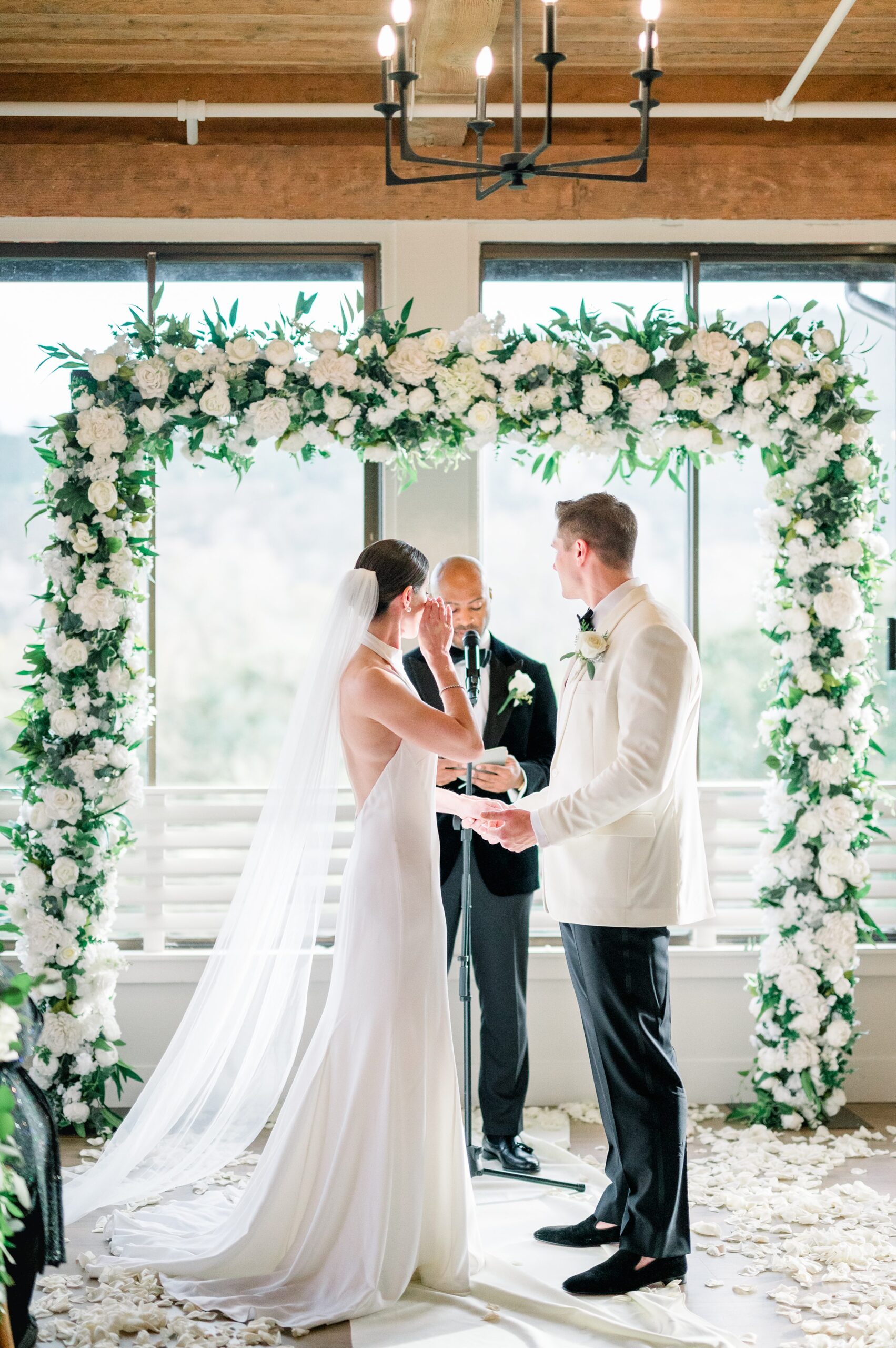 Romantic wedding ceremony | Carmel Fields Wedding Photographer 